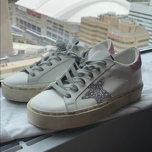 Brand NEW - Golden Goose Sneakers - Size 37